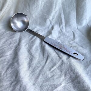 VINTAGE 10.5 INCH STAINLESS STEEL KITCHEN LADLE  WHITE HANDLE/FRUIT- U.S.A.